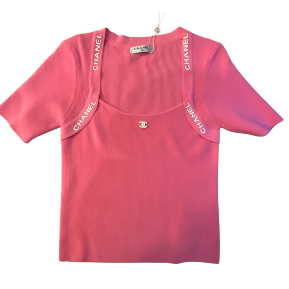 NWT sweater top gorgeous pink scoop neck
